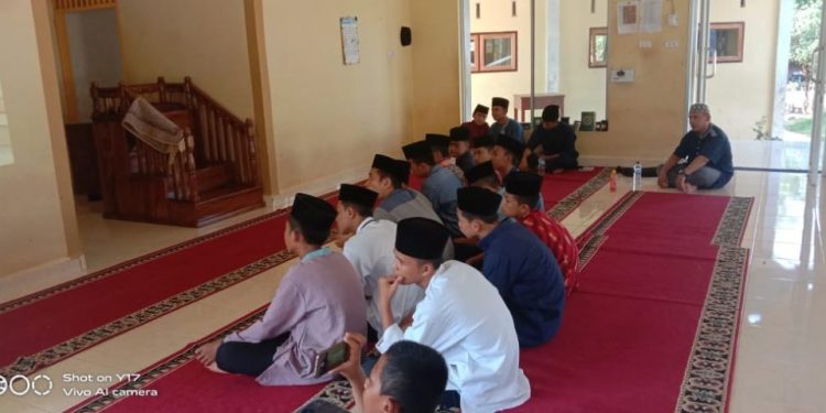 Sosialisasi PPDB Madrasah di Ponpes Minhajus Sunnah Pulo Bargot, Labura